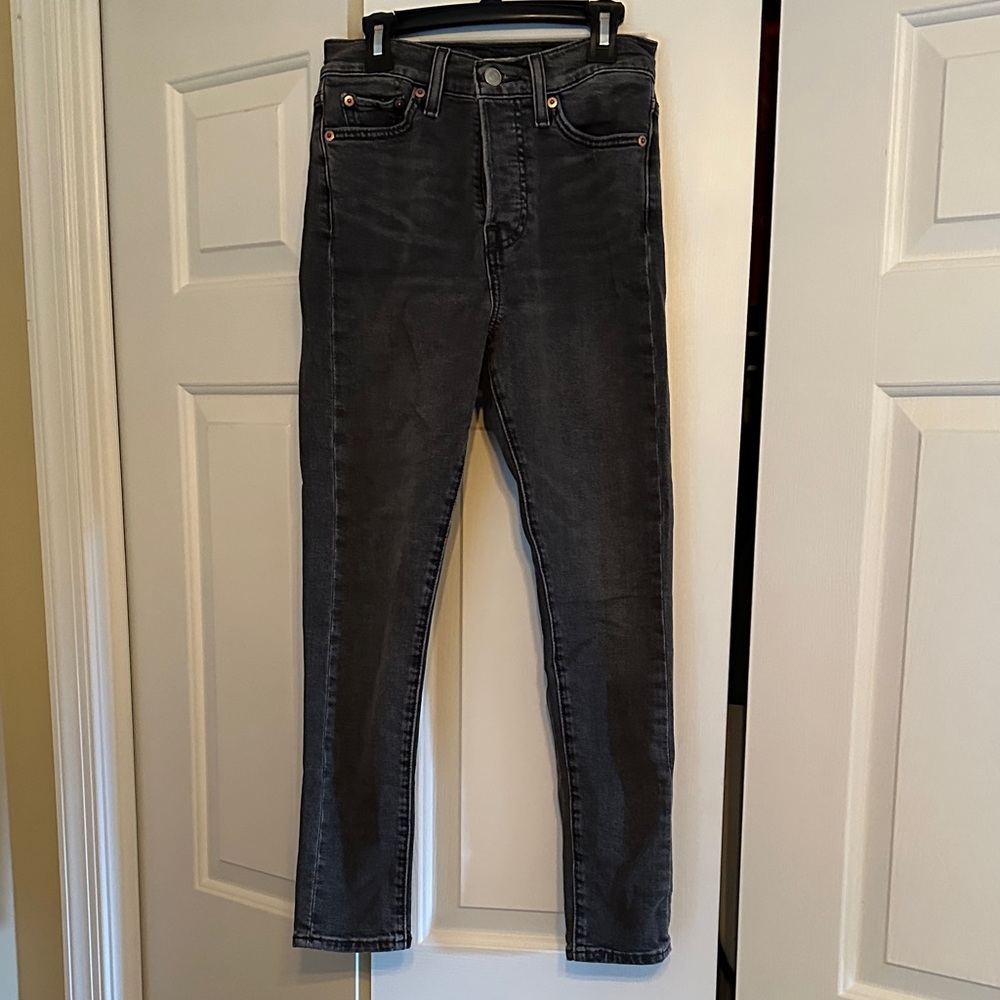 Levi's Wedgie Skinny Jeans in Dark Gray